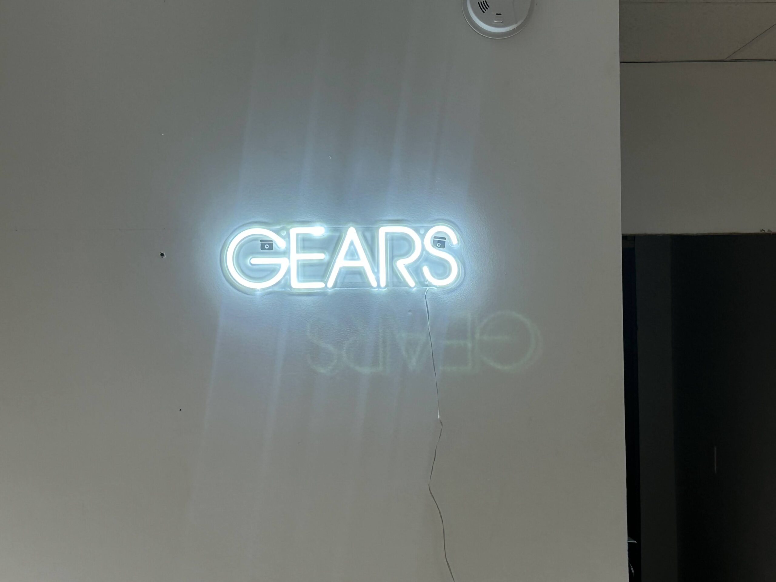 GEARS Neon